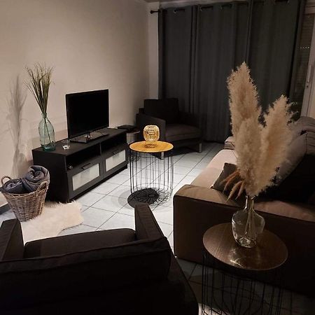 Appartement Rdc Plein Centre Avec Terrasse Visé Eksteriør bilde
